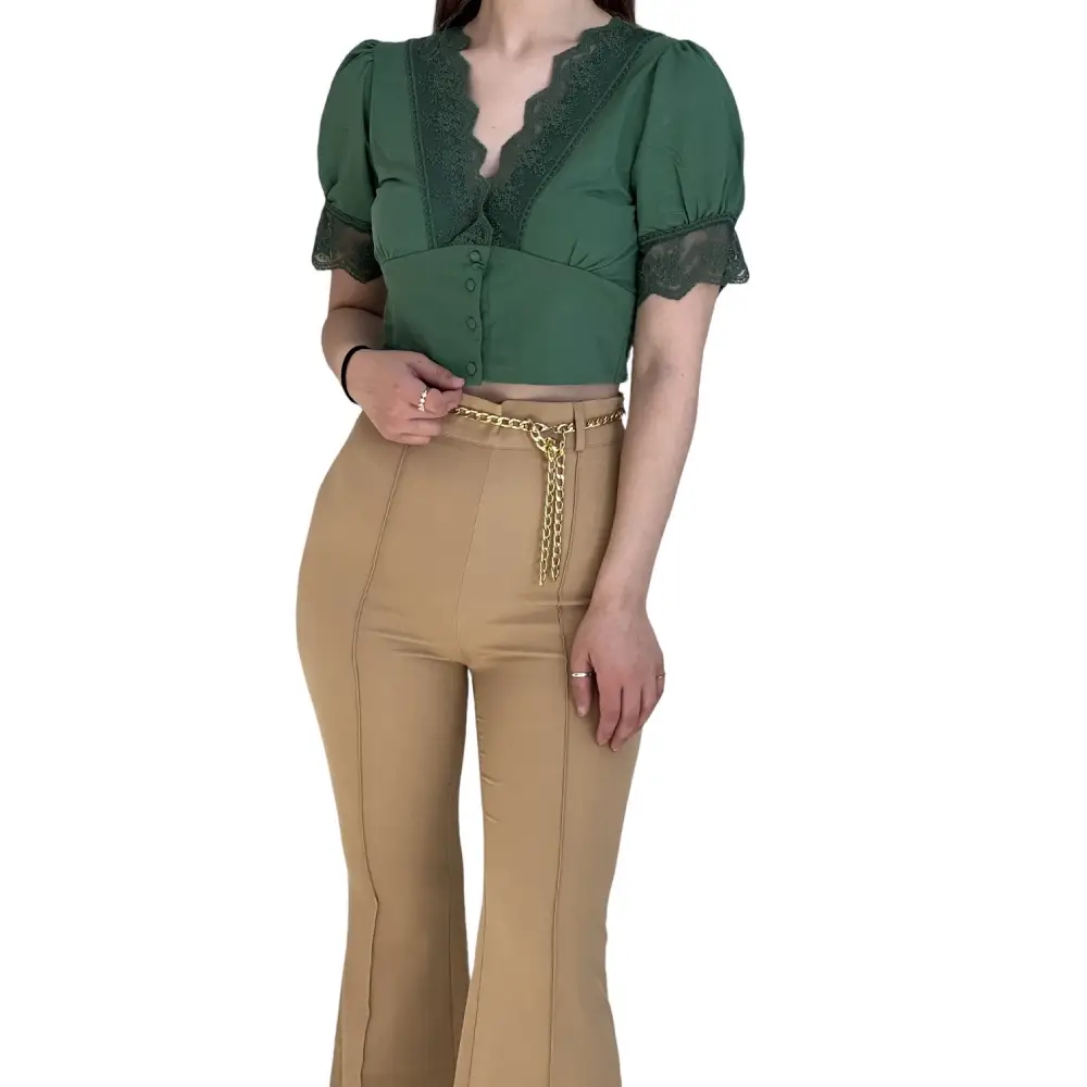 Γυναικεία πράσινη μπλούζα με δαντέλα