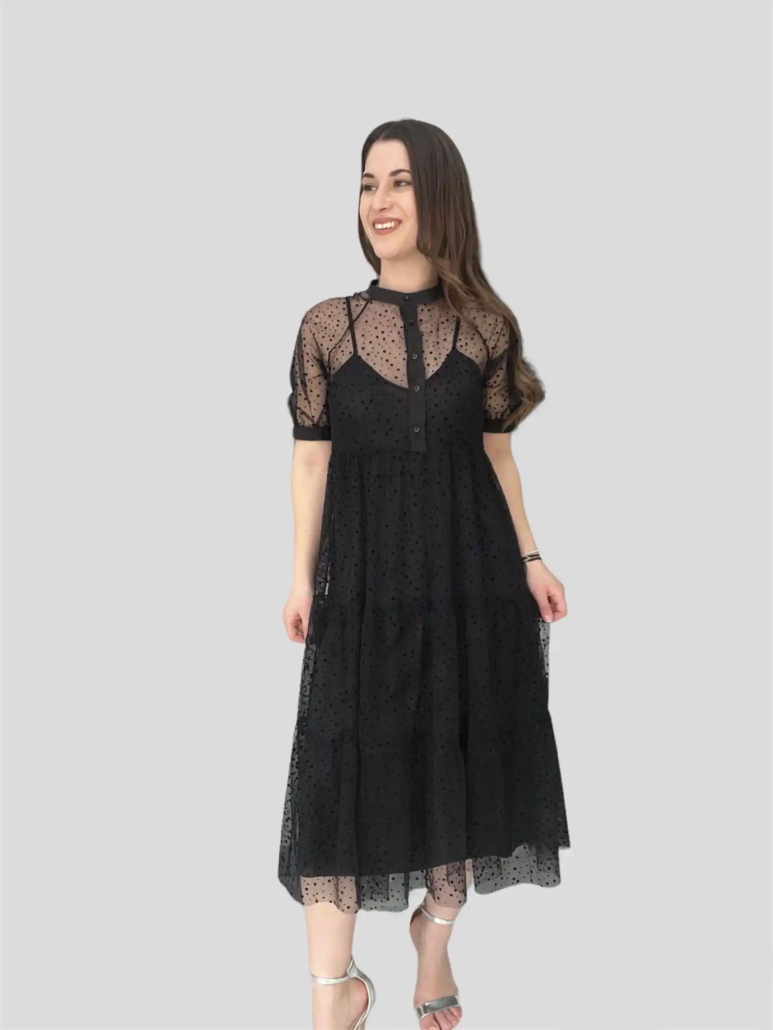 Μακρύ Μοντέρνο Φόρεμα Με Μαύρο Οβάλ Ντεκολτέ Και Κοντό Μανίκι